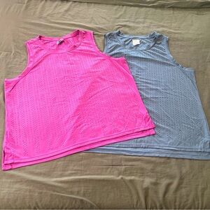 Bundle of 2 perforated tanks sz large